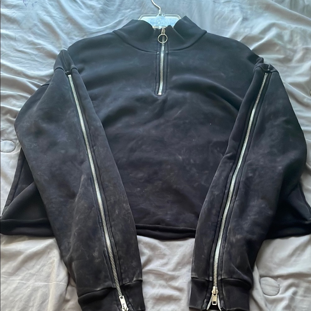 Hot Topic Black Zippered Sweater